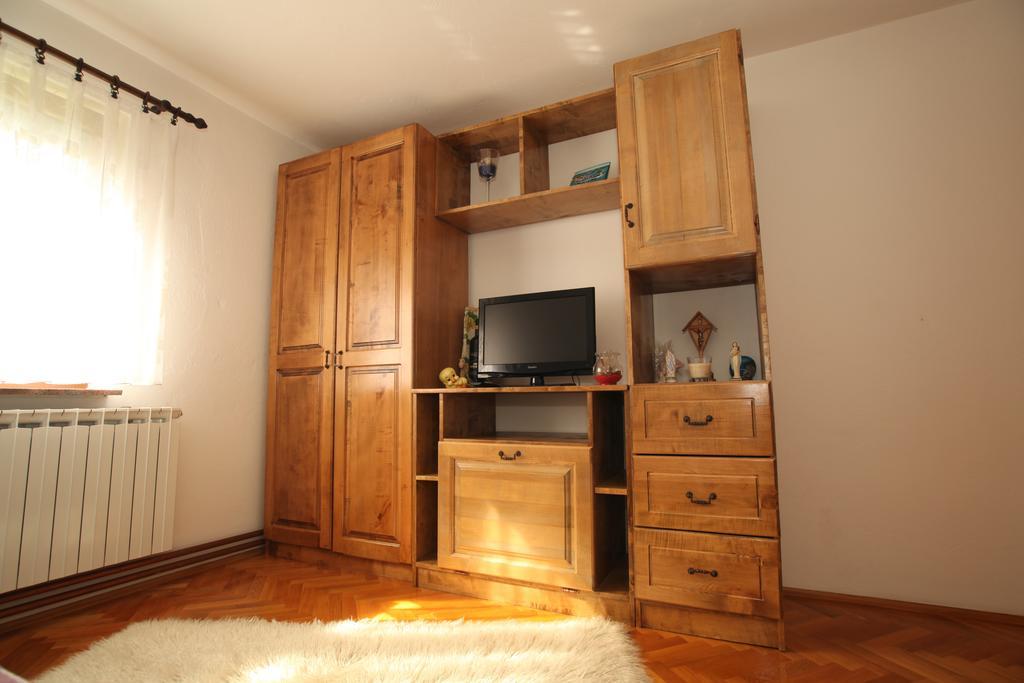 Rooms Markovic Оточац Номер фото