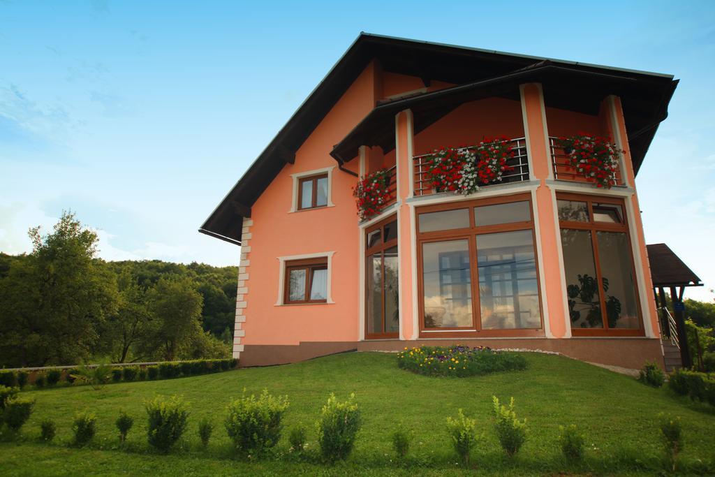 Rooms Markovic Оточац Экстерьер фото